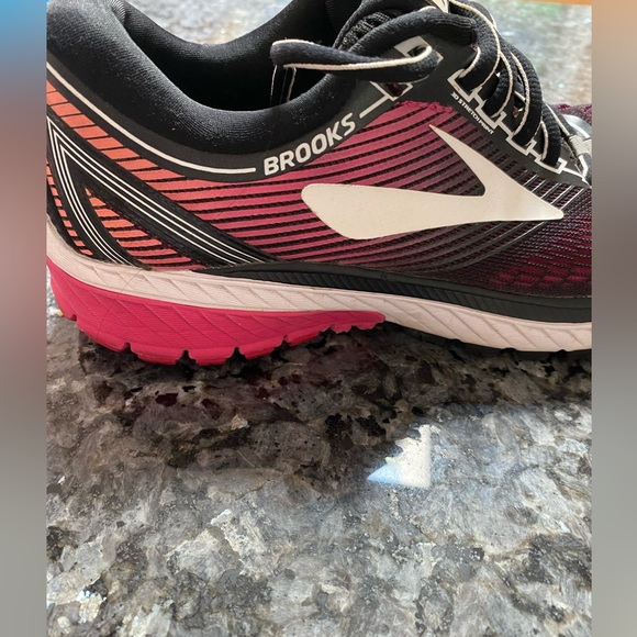 Good condition- Brooks ghost 10- Sz women’s 6 - Picture 6 of 7